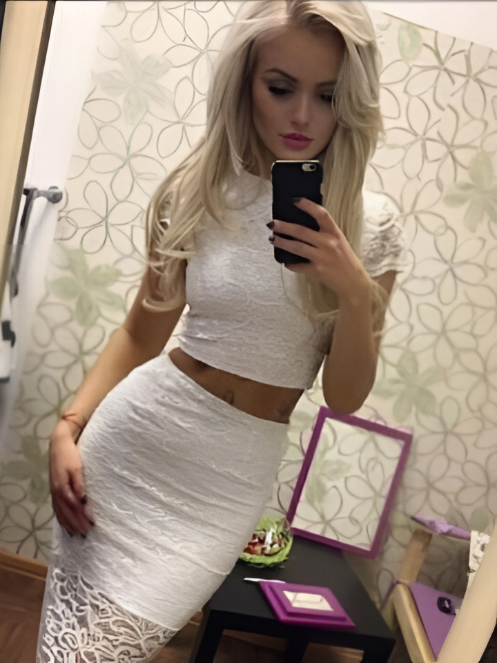 Эльмира привлекальеная девушка из Зеленогорска цена от 3000 руб