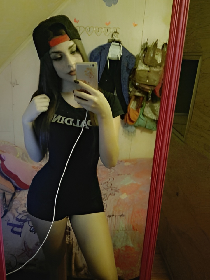 Юхима привлекальеная девушка из Зеленогорска цена от 4000 руб