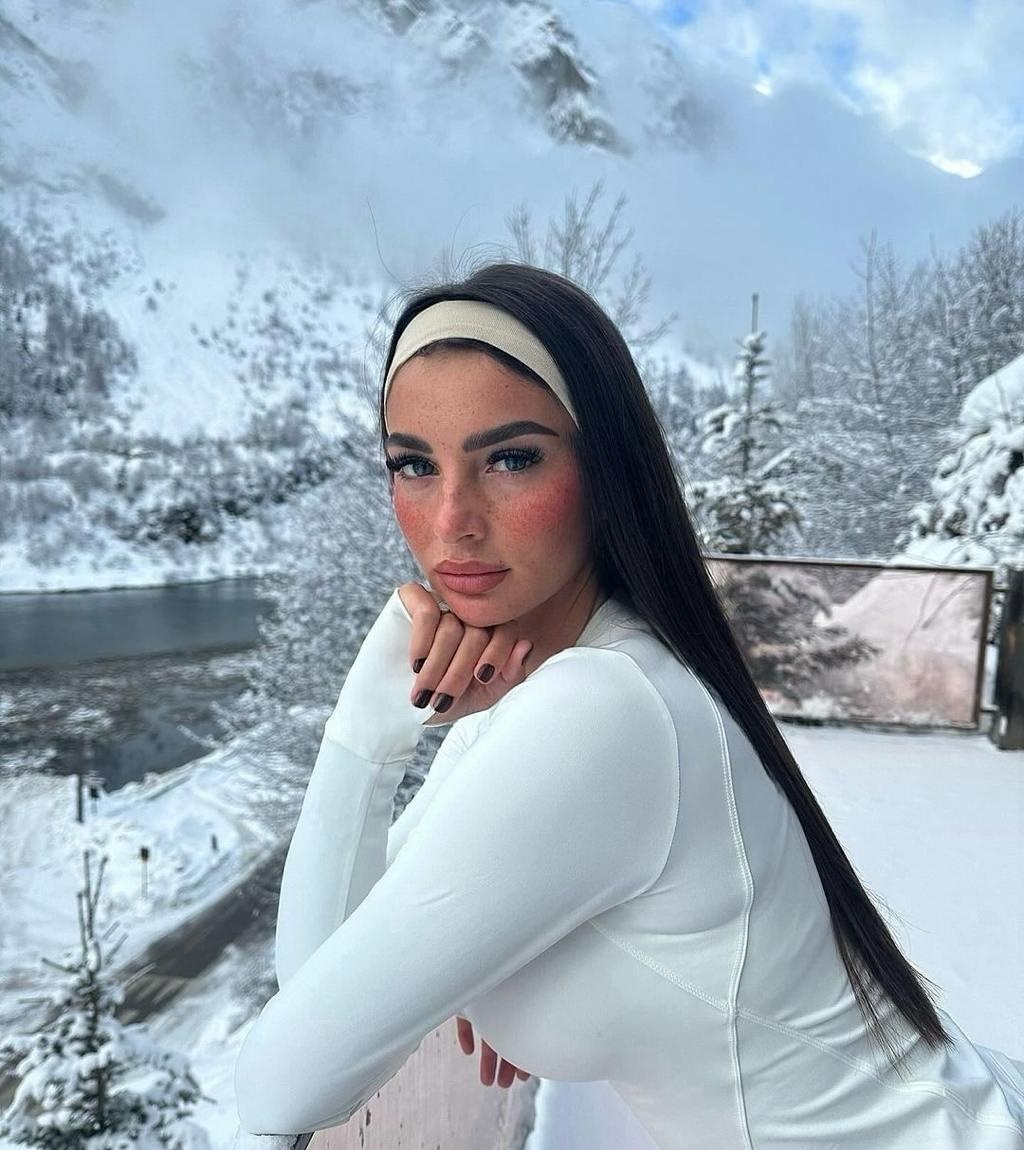 Миланка привлекальеная девушка из Зеленогорска цена от 7000 руб