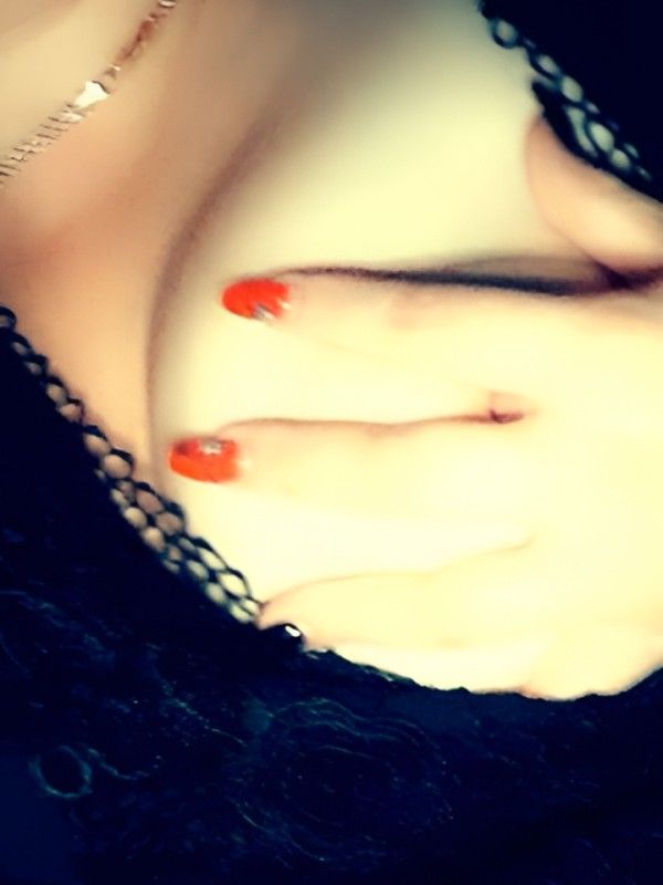 Агнесса привлекательная девушка из Зеленогорска цена от 1500 руб