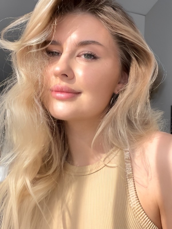 Эсмеральда привлекательная девушка из Зеленогорска цена от 1500 руб