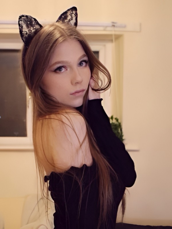 Мадина привлекательная девушка из Зеленогорска цена от 5000 руб