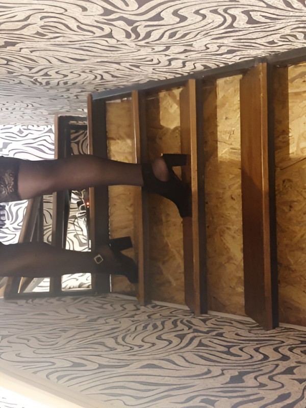 Майя привлекательная девушка из Зеленогорска цена от 5000 руб