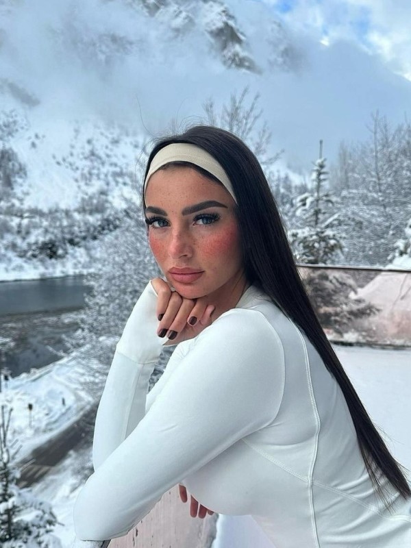 Миланка привлекательная девушка из Зеленогорска цена от 7000 руб