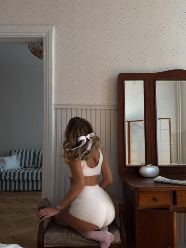 Алиса привлекательная девушка из Зеленогорска цена от 7000 руб